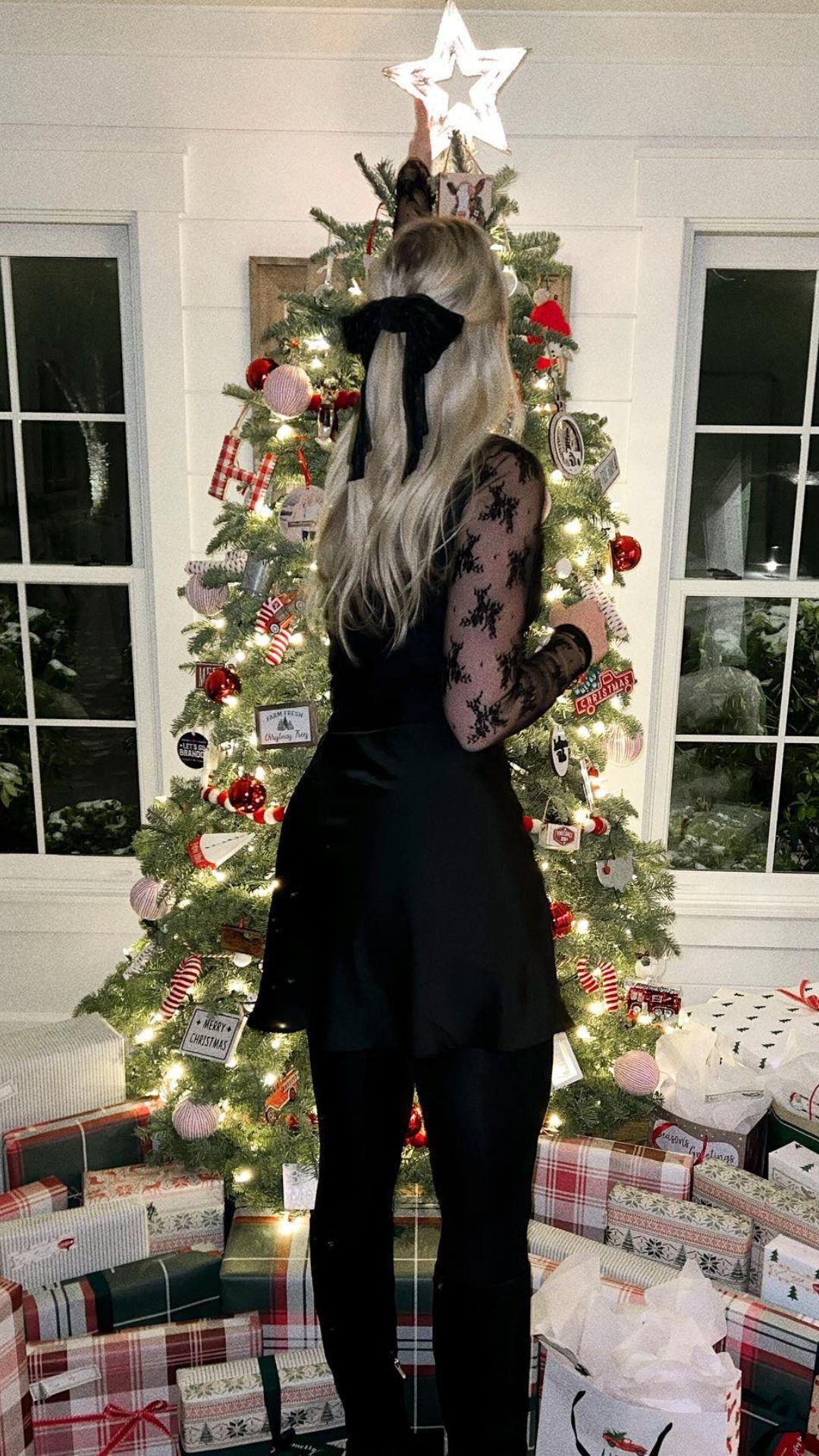 Christmas Eve Outfits That Will Make You A Glow-Up